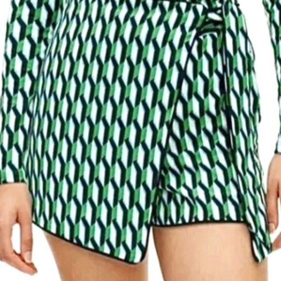 Diane Von Furstenberg Pants - Diane Von Furstenberg Wrap Side Green White Black Mini SKORT NWOT 2X NWOT